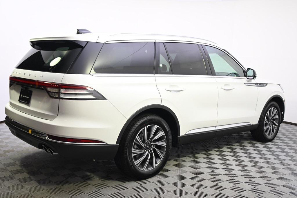 new 2025 Lincoln Aviator car, priced at $62,222