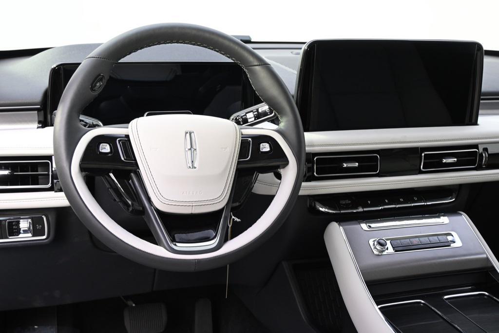 new 2025 Lincoln Aviator car, priced at $62,222