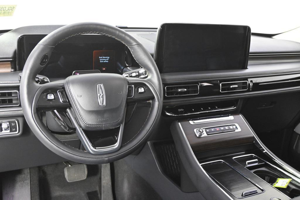 new 2025 Lincoln Aviator car, priced at $67,610