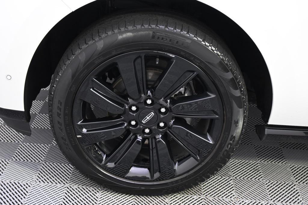 used 2024 Lincoln Navigator car, priced at $61,999