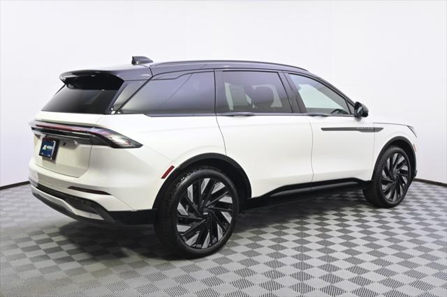 new 2025 Lincoln Nautilus car, priced at $67,375