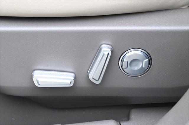 new 2025 Lincoln Nautilus car, priced at $56,899