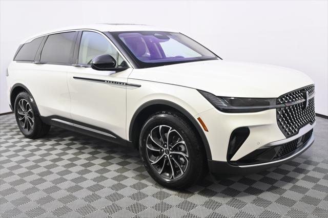 new 2025 Lincoln Nautilus car, priced at $56,899