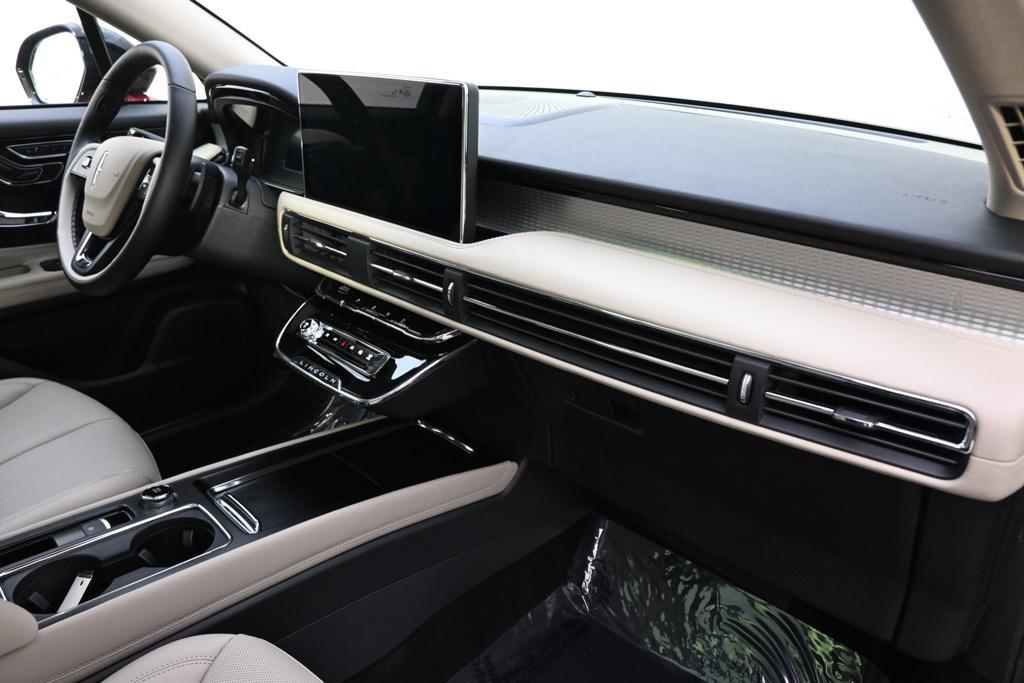 new 2025 Lincoln Corsair car, priced at $50,261