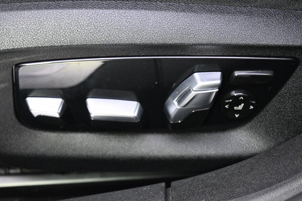 used 2019 BMW 750 car, priced at $37,888