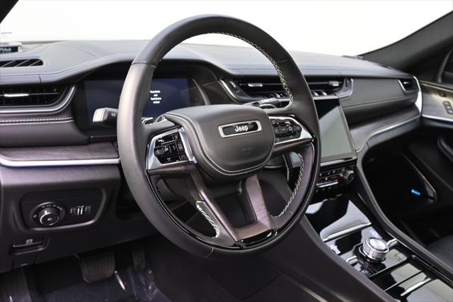 used 2022 Jeep Grand Cherokee car, priced at $37,555