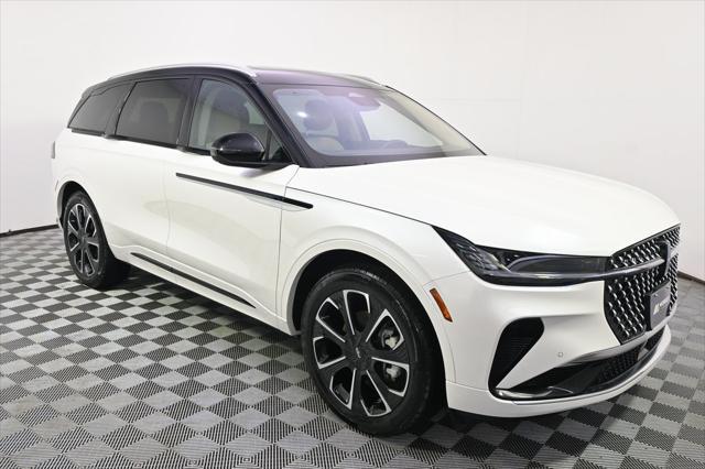 new 2025 Lincoln Nautilus car, priced at $57,403
