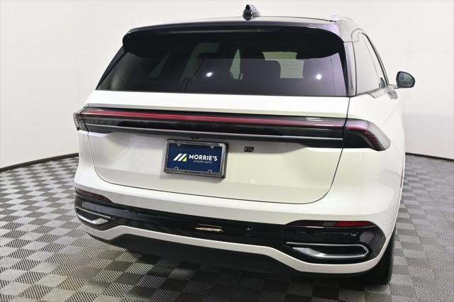 new 2025 Lincoln Nautilus car, priced at $57,403