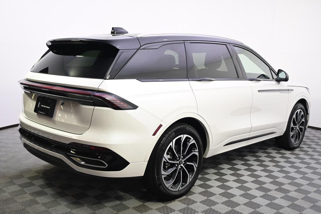 new 2025 Lincoln Nautilus car, priced at $58,999