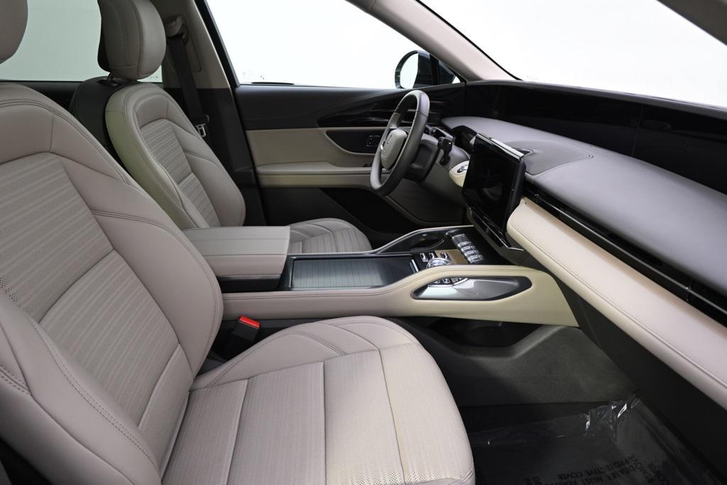 new 2025 Lincoln Nautilus car, priced at $58,999