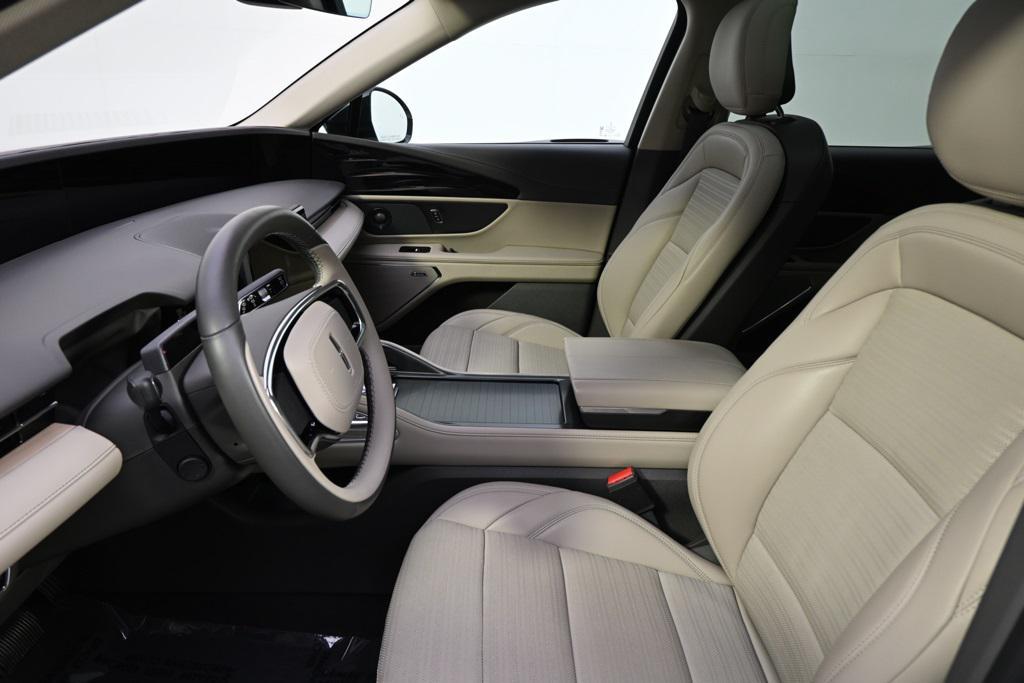 new 2025 Lincoln Nautilus car, priced at $58,999