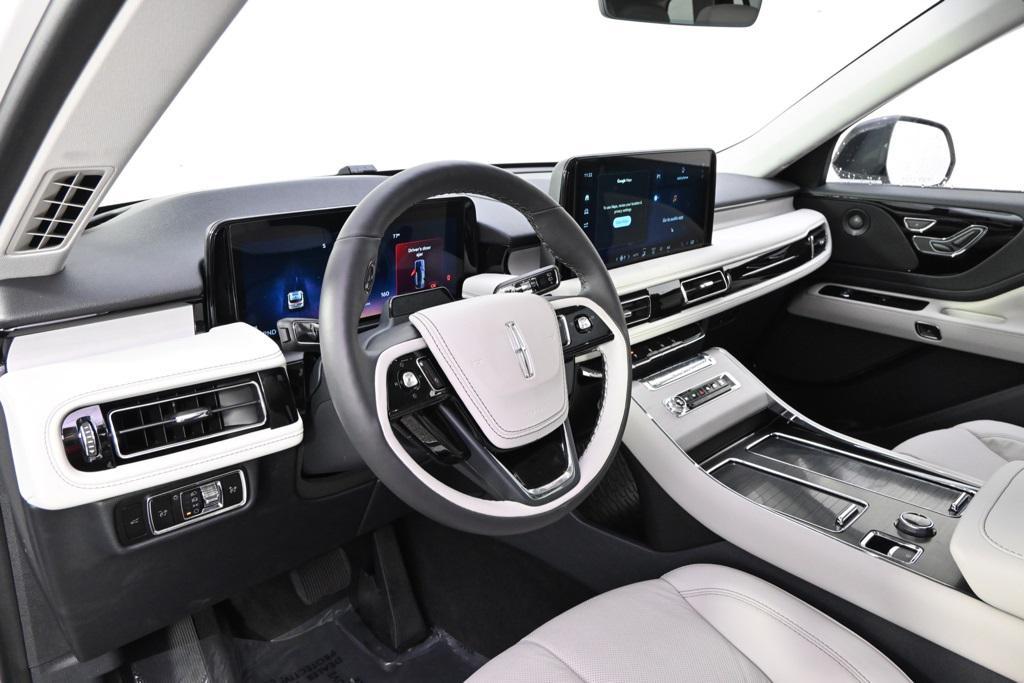 new 2025 Lincoln Aviator car, priced at $72,331