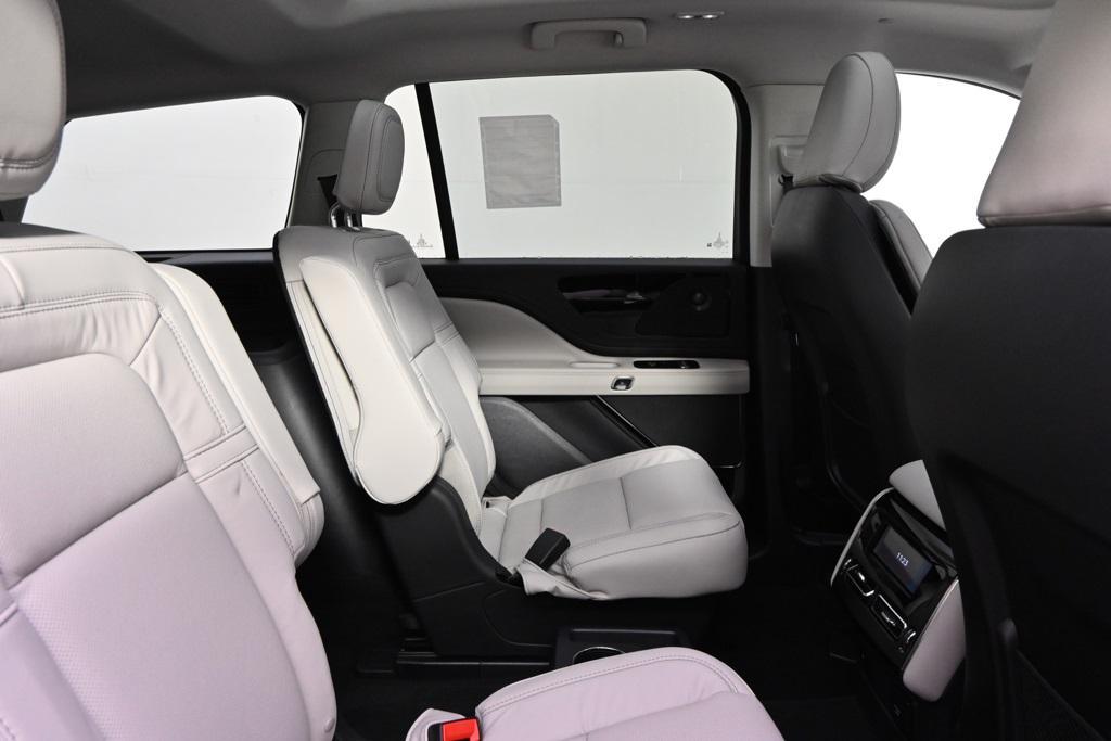 new 2025 Lincoln Aviator car, priced at $72,331