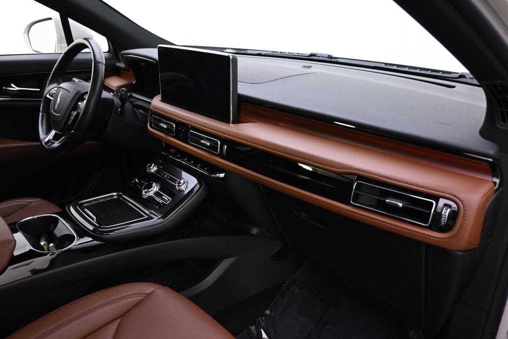 used 2022 Lincoln Nautilus car, priced at $38,999