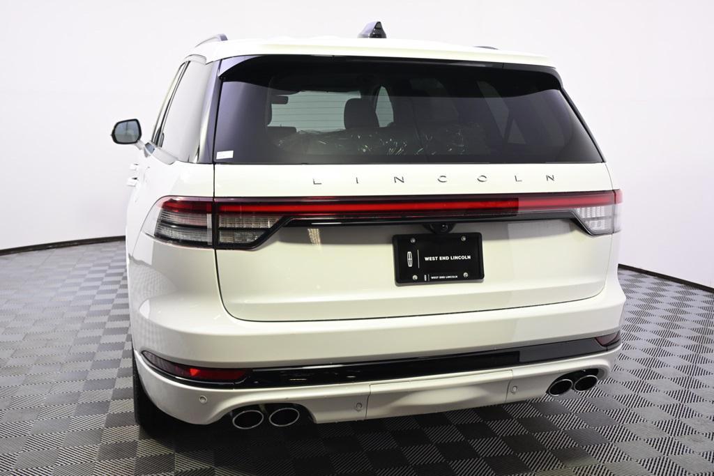 new 2025 Lincoln Aviator car, priced at $72,557