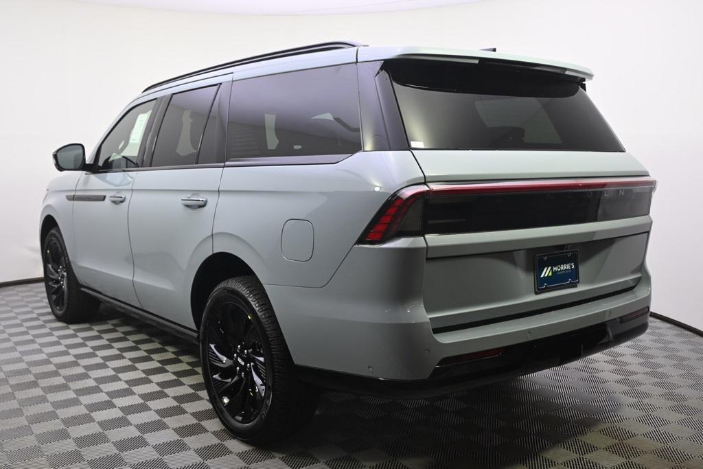 new 2025 Lincoln Navigator car, priced at $105,654
