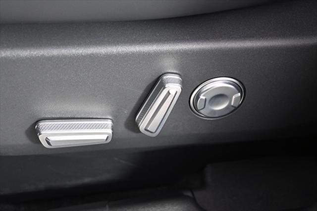 new 2025 Lincoln Nautilus car, priced at $60,999