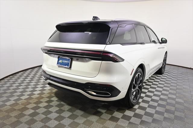 new 2024 Lincoln Nautilus car, priced at $66,317