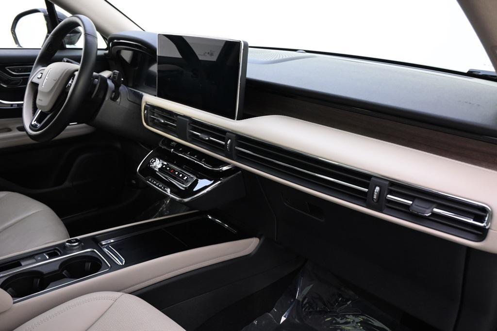new 2025 Lincoln Corsair car, priced at $47,999