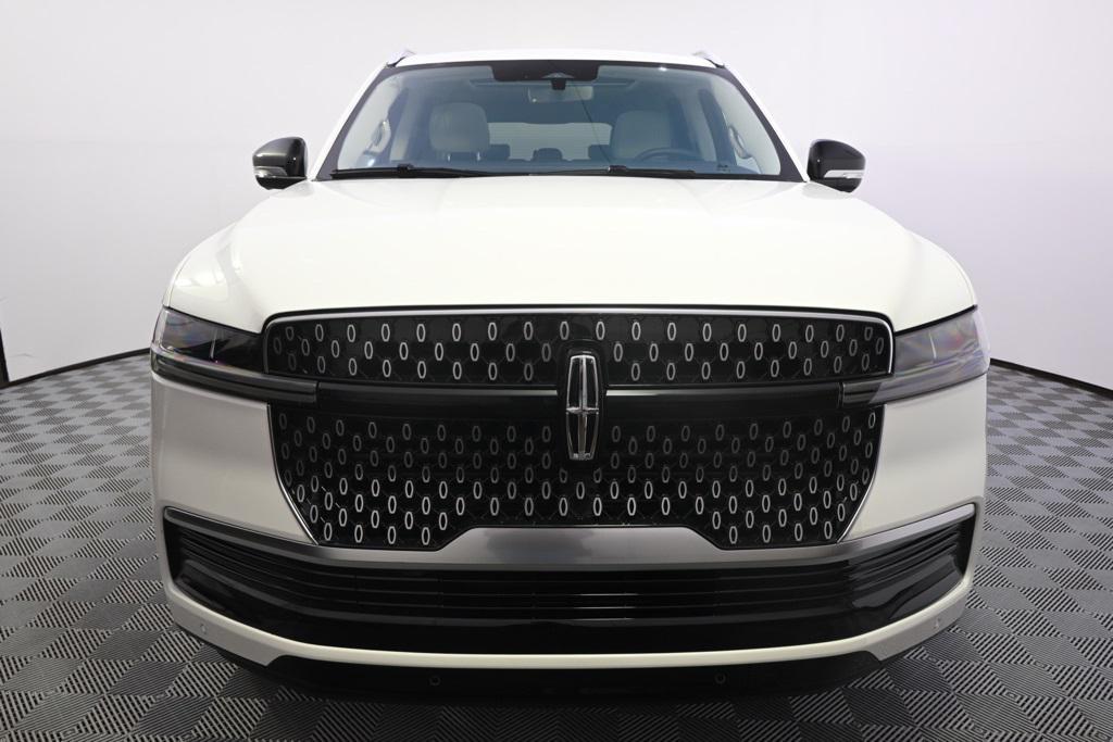 new 2025 Lincoln Navigator car, priced at $105,154
