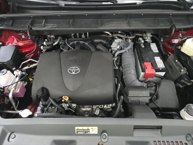 used 2021 Toyota Highlander car, priced at $39,599