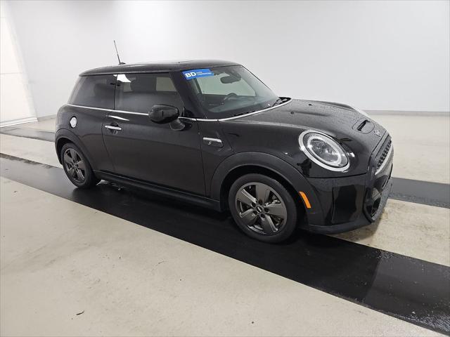 used 2022 MINI Hardtop car, priced at $21,999