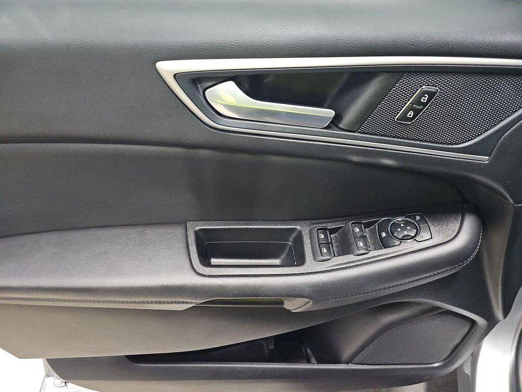used 2024 Ford Edge car, priced at $25,799
