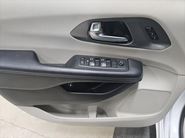 used 2022 Chrysler Pacifica Hybrid car, priced at $20,799