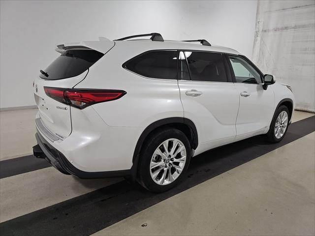 used 2023 Toyota Highlander car, priced at $48,499