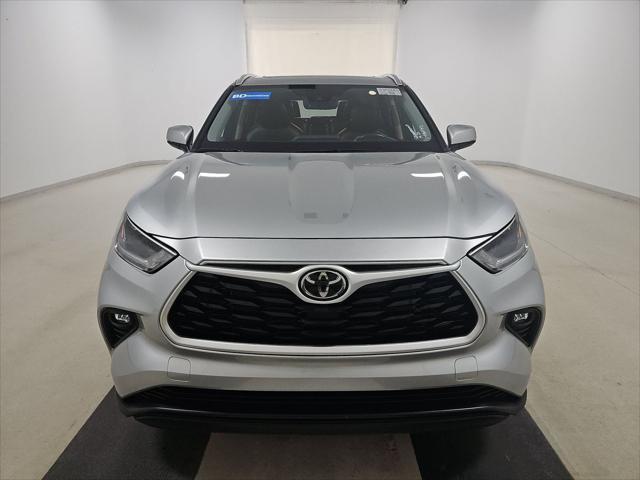 used 2021 Toyota Highlander car, priced at $38,599