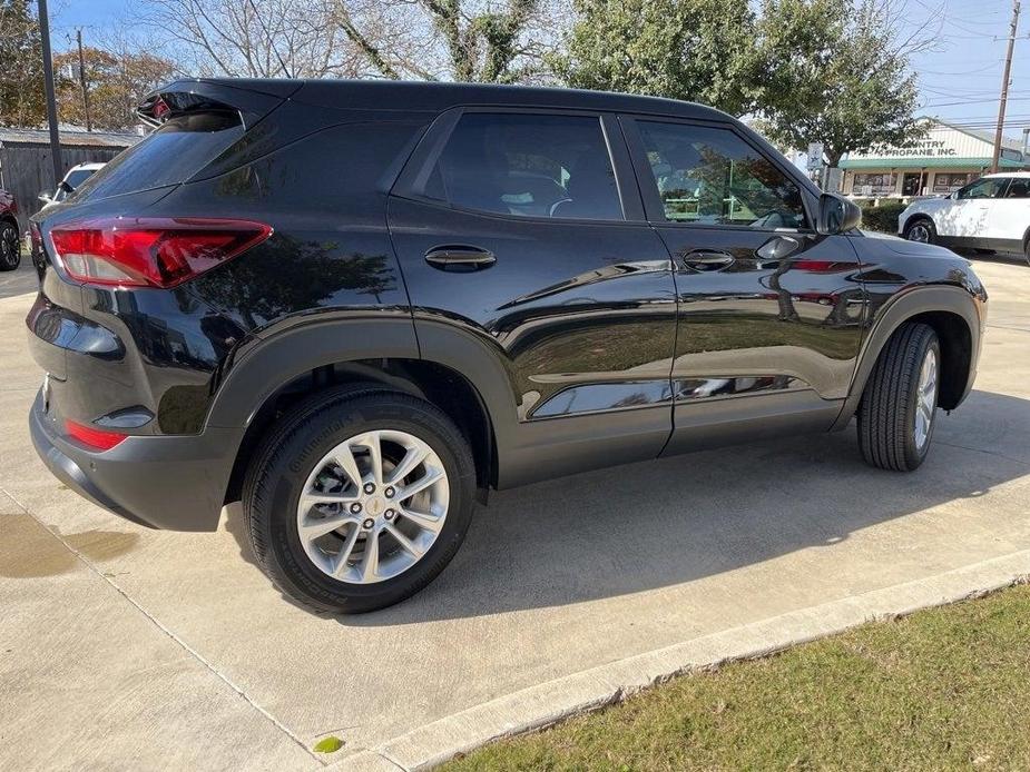 new 2025 Chevrolet TrailBlazer car, priced at $25,431