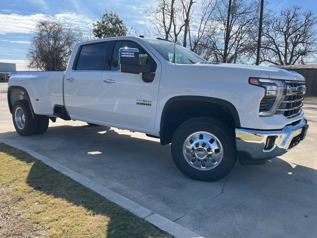 new 2025 Chevrolet Silverado 3500 car, priced at $85,104