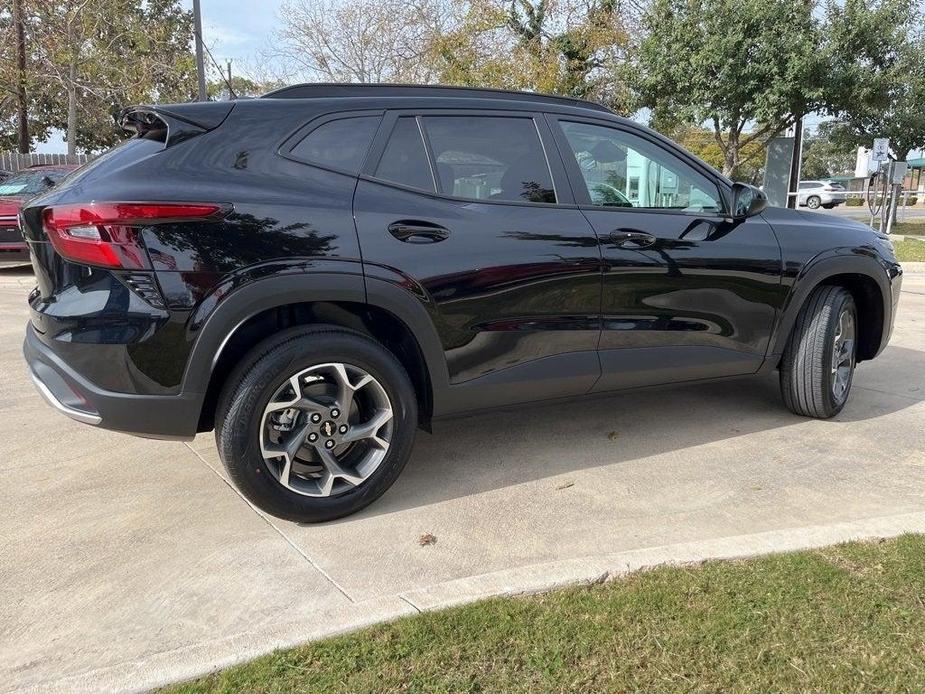 new 2025 Chevrolet Trax car, priced at $25,975