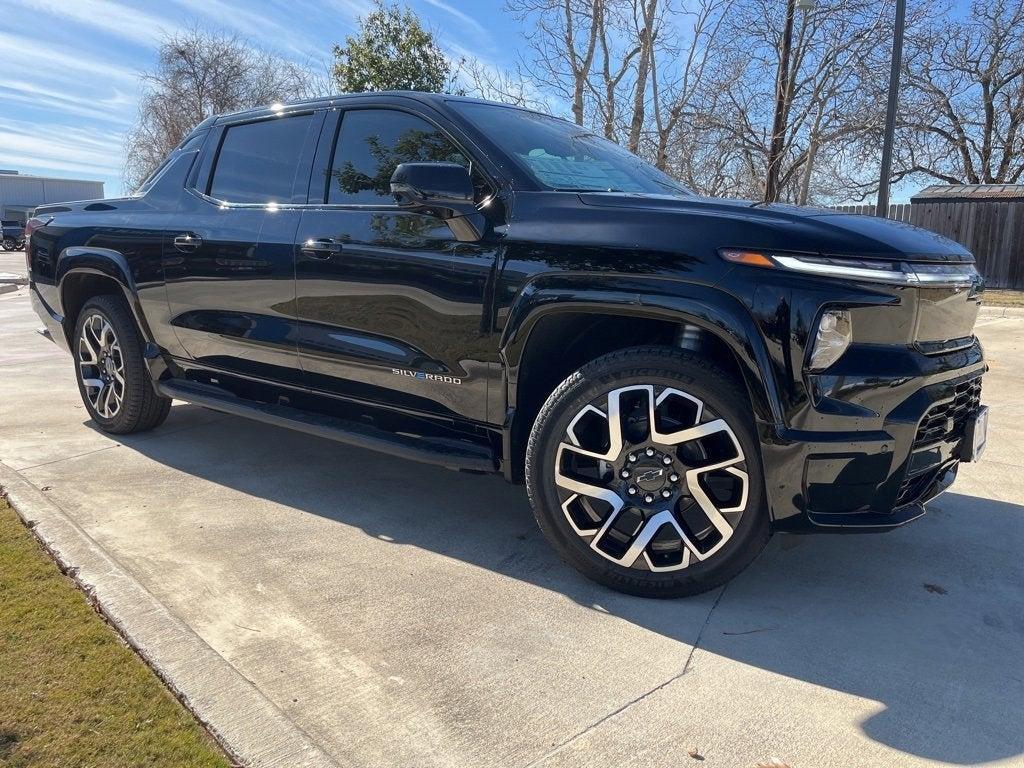 new 2025 Chevrolet Silverado EV car, priced at $90,015