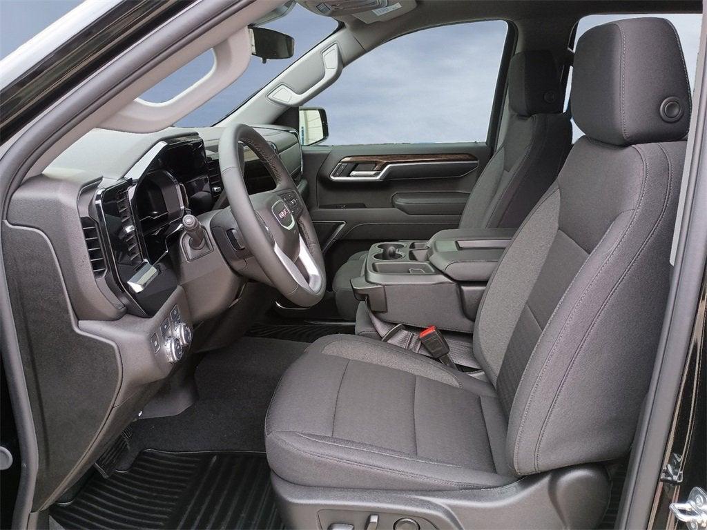 new 2025 GMC Sierra 1500 car, priced at $55,680