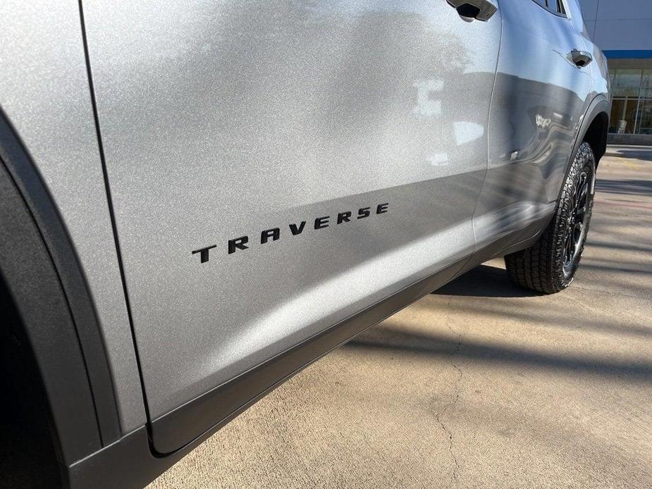 new 2025 Chevrolet Traverse car, priced at $50,995