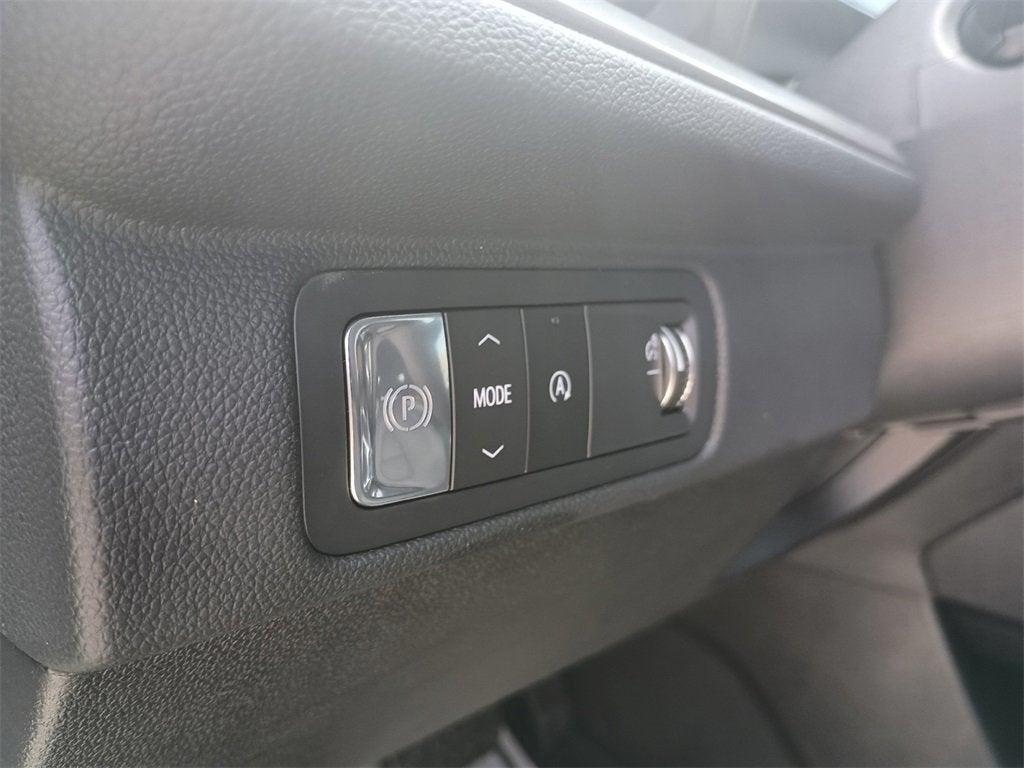 new 2025 Chevrolet Traverse car, priced at $43,160