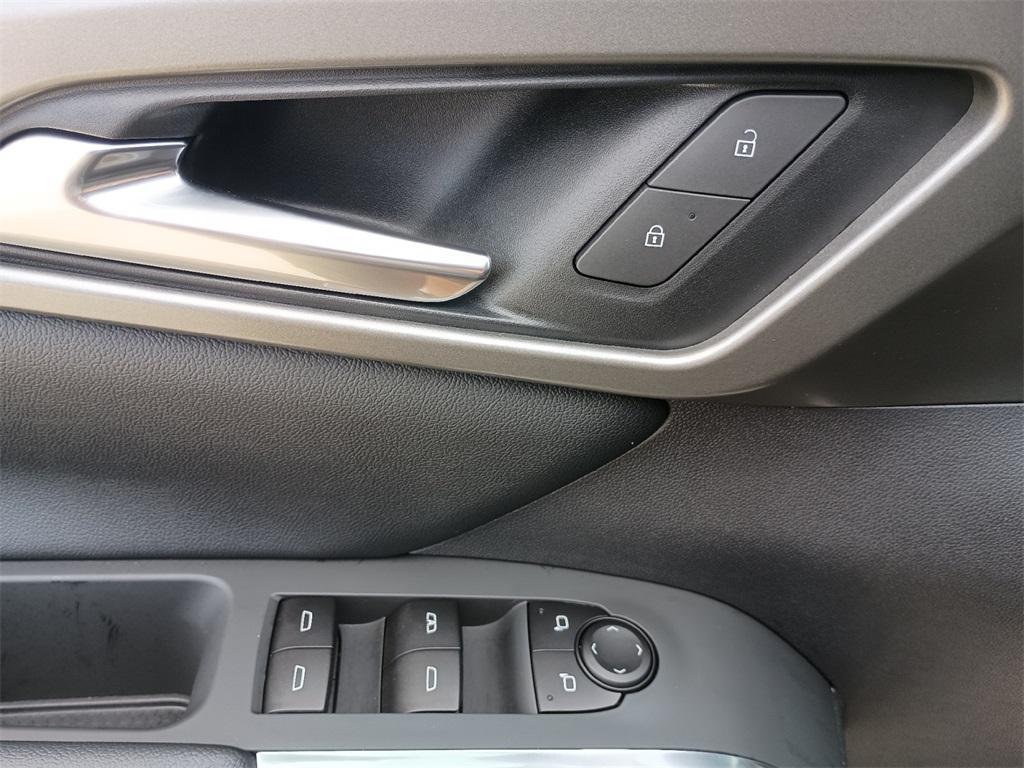 new 2025 Chevrolet Traverse car, priced at $44,120