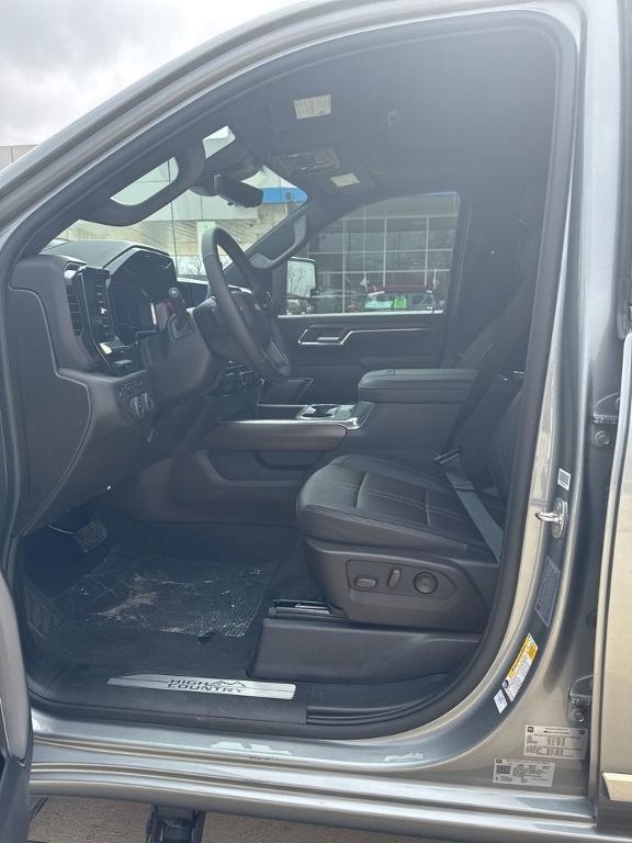 new 2024 Chevrolet Silverado 2500 car, priced at $82,279