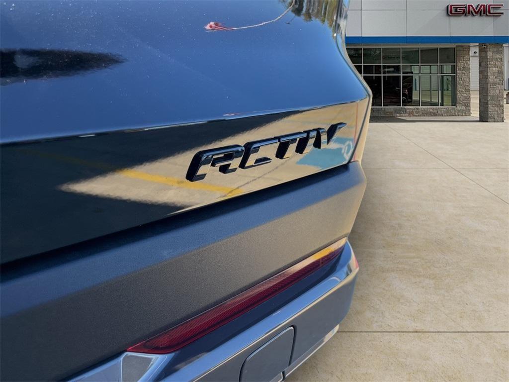 new 2025 Chevrolet Equinox car, priced at $38,925