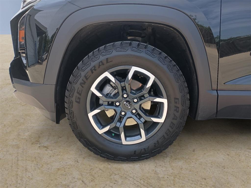 new 2025 Chevrolet Equinox car, priced at $38,925
