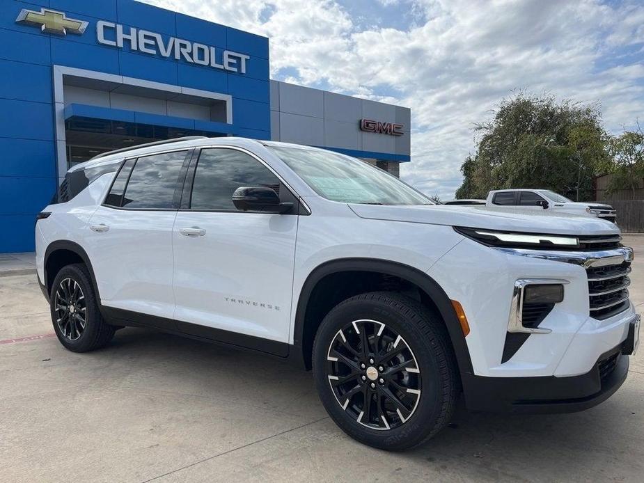 new 2025 Chevrolet Traverse car, priced at $44,995