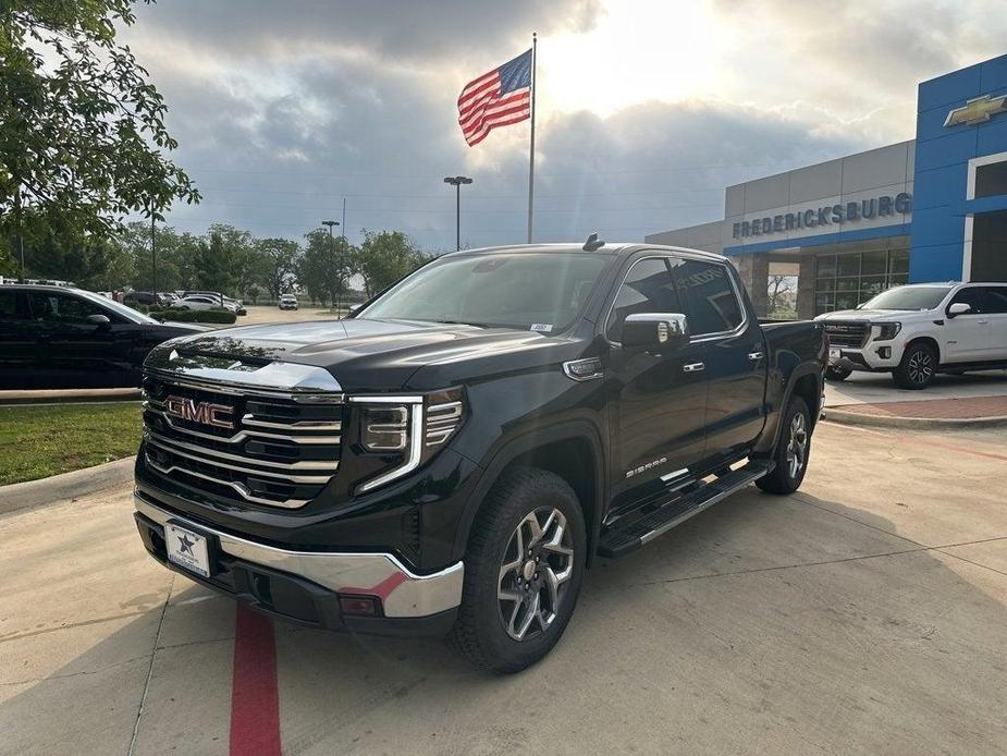 new 2024 GMC Sierra 1500 car, priced at $55,997