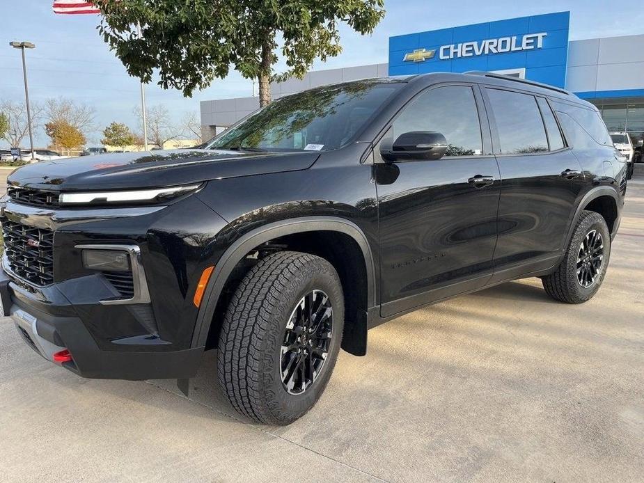 new 2025 Chevrolet Traverse car, priced at $49,803