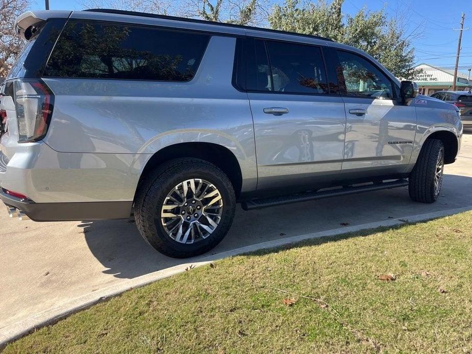 new 2025 Chevrolet Suburban car, priced at $76,230