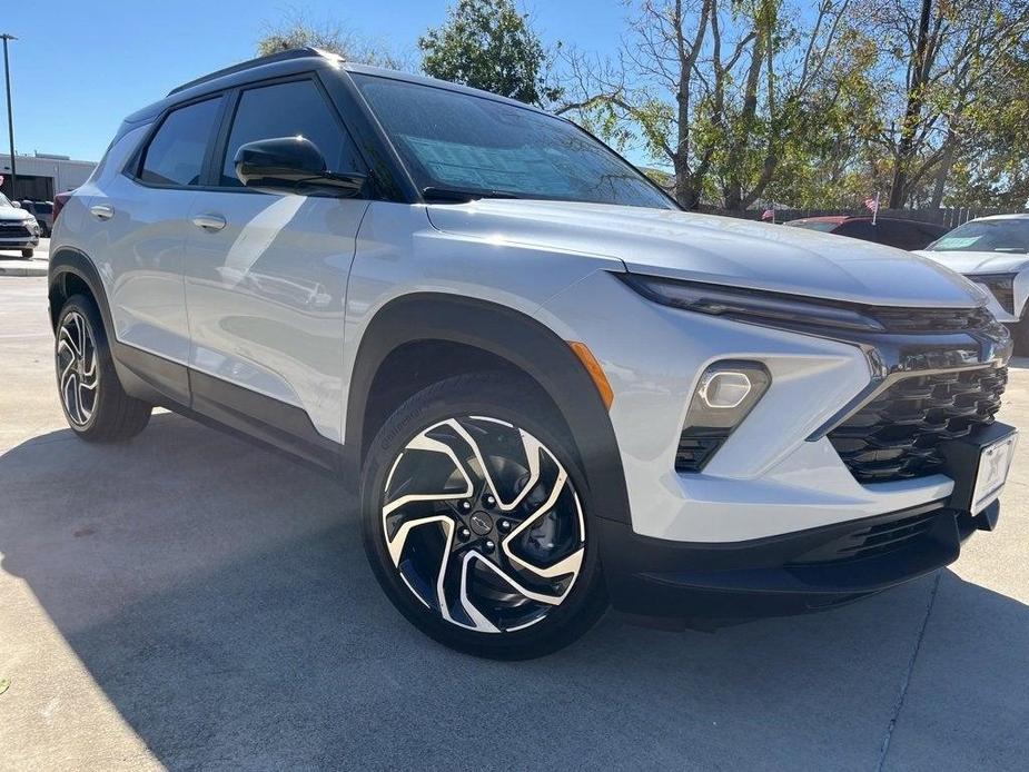 new 2025 Chevrolet TrailBlazer car, priced at $31,325