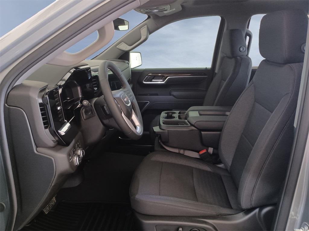 new 2025 GMC Sierra 1500 car, priced at $51,078