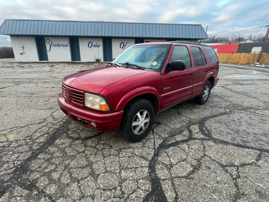 used 2000 Oldsmobile Bravada car, priced at $2,500