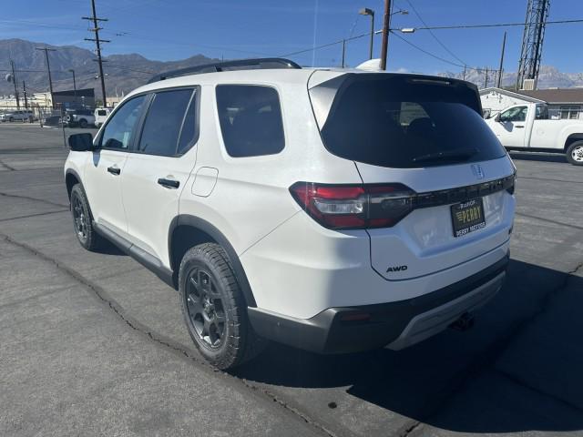 new 2025 Honda Pilot car, priced at $51,350