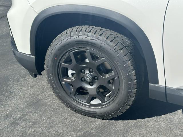 new 2025 Honda Pilot car, priced at $51,350